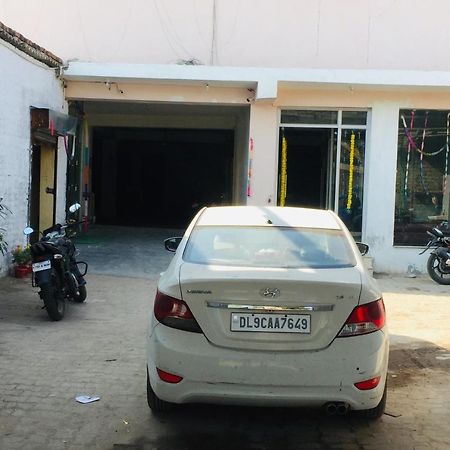 The Magnum Bed & Breakfast New Delhi Exterior photo