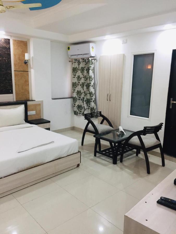 The Magnum Bed & Breakfast New Delhi Exterior photo