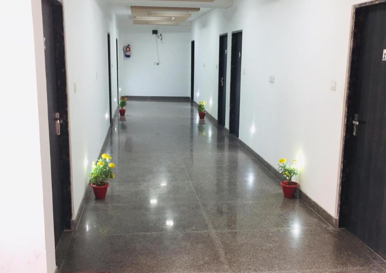 The Magnum Bed & Breakfast New Delhi Exterior photo